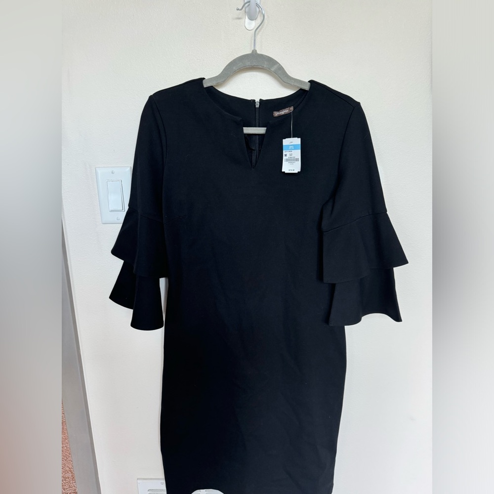 NWT J. McLaughlin Letty Black Dress. Size Medium.